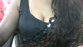 Spandana_Sweety nude pussy closeups on cam for live sex video chat