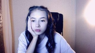 SusanClarke nude pussy closeups on cam for live sex video chat