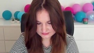 Sweet Milla nude before cam – live sex chat
