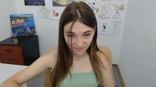 Sweety-Kate nude pussy closeups on cam for live sex video chat