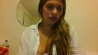 sweety_carol nude pussy closeups on cam for live sex video chat