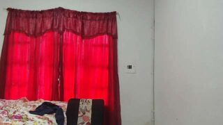 taylor_damian nude pussy closeups on cam for live sex video chat