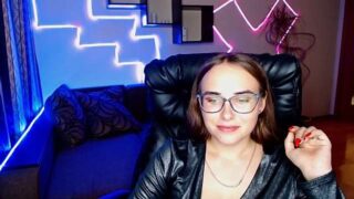 Teya_alsk nude pussy closeups on cam for live sex video chat