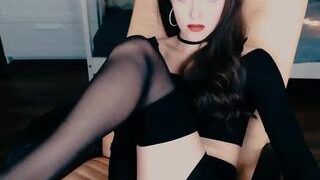 Thishellgirll nude before cam – live sex chat