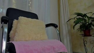 TruePerfection nude pussy closeups on cam for live sex video chat