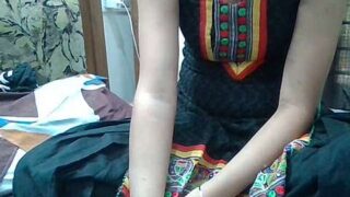 UrSoniya nude pussy closeups on cam for live sex video chat