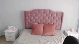 valentinacruz1 nude pussy closeups on cam for live sex video chat