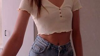 Varonica_Caprii nude pussy closeups on cam for live sex video chat