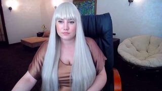 VeritableWoman nude pussy closeups on cam for live sex video chat