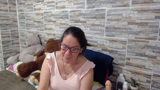 VictoriaWayne nude pussy closeups on cam for live sex video chat