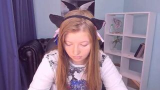 Vivian_cutie nude pussy closeups on cam for live sex video chat