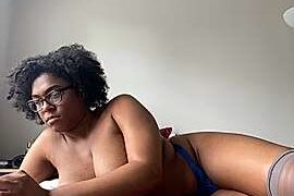 Vthebrattt nude pussy closeups on cam for live sex video chat