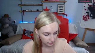 White_Chloe nude pussy closeups on cam for live sex video chat