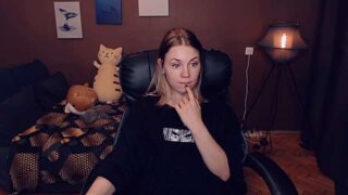 WildF0x nude pussy closeups on cam for live sex video chat