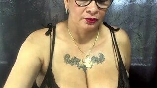 Wuanda-milf nude before cam – live sex chat