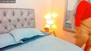 Xena_Copper_ nude pussy closeups on cam for live sex video chat