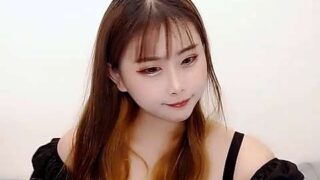 Ya__Ya_ nude pussy closeups on cam for live sex video chat