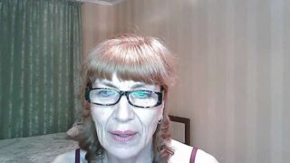 YaniSuns nude pussy closeups on cam for live sex video chat