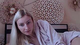 Yourrealgirl nude pussy closeups on cam for live sex video chat