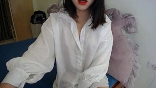 Yukisara nude pussy closeups on cam for live sex video chat