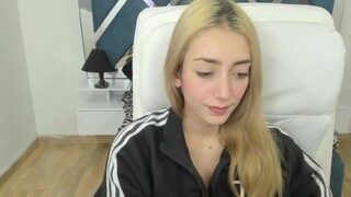 Yuri-diaz nude before cam – live sex chat