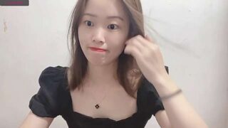YY-001 nude pussy closeups on cam for live sex video chat