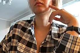Alice_Sweety_ nude pussy closeups on cam for live sex video chat