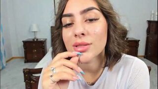 AmaranteGirl nude pussy closeups on cam for live sex video chat
