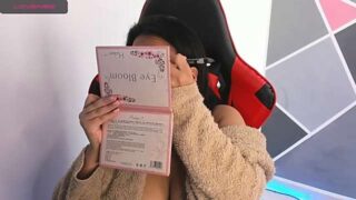 Asiah_ nude pussy closeups on cam for live sex video chat