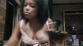 BlissBlu nude pussy closeups on cam for live sex video chat