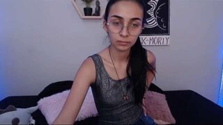 Chiara_Adams nude pussy closeups on cam for live sex video chat