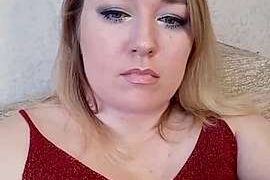 CreamyRisty nude pussy closeups on cam for live sex video chat
