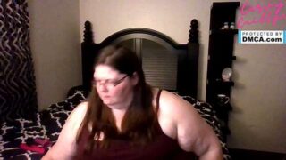 CurvyCaitlynBBW nude pussy closeups on cam for live sex video chat