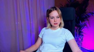 DanaRene nude pussy closeups on cam for live sex video chat