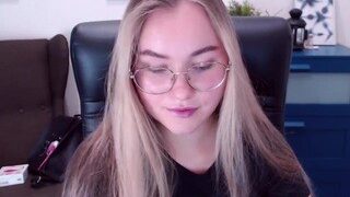 ?, sweet-banny? nude before cam – live sex chat