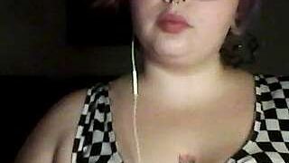 Fatphrodite nude pussy closeups on cam for live sex video chat