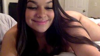 GiaAquilaxxx nude pussy closeups on cam for live sex video chat