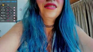 GiaBrooksX nude pussy closeups on cam for live sex video chat