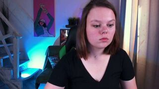 HannaSweetX nude pussy closeups on cam for live sex video chat