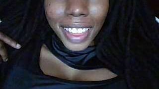 HONEYSWEETS_LIVE nude pussy closeups on cam for live sex video chat
