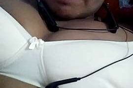 Hoti_sexybhavi nude pussy closeups on cam for live sex video chat