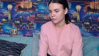 HotMoly nude pussy closeups on cam for live sex video chat
