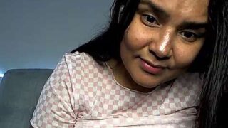 iamyuli nude pussy closeups on cam for live sex video chat