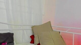 Isabella-blondie nude before cam – live sex chat