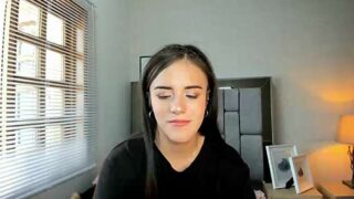 Jess_Banks nude pussy closeups on cam for live sex video chat