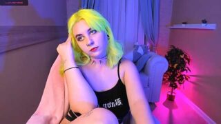 KimberlyKing nude pussy closeups on cam for live sex video chat