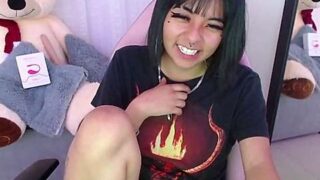 Nooaahh nude pussy closeups on cam for live sex video chat