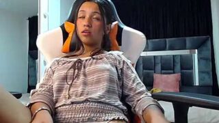 _rouse_ nude pussy closeups on cam for live sex video chat