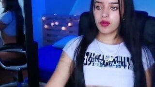 Shantal-snow nude before cam – live sex chat