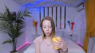 Stephanie_evans nude pussy closeups on cam for live sex video chat